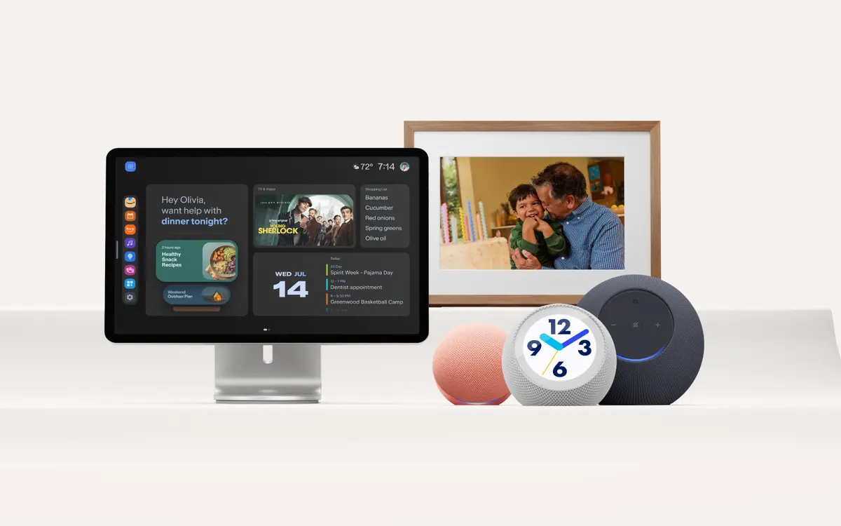 Новые Echo Show 16, Alexa Photo Frame, Echo Time, Echo Studio и Echo Dot от Amazon на полке