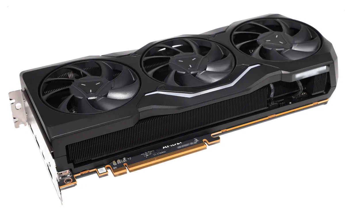 Видеокарта Sapphire AMD Radeon RX 7900 XTX с тремя вентиляторами