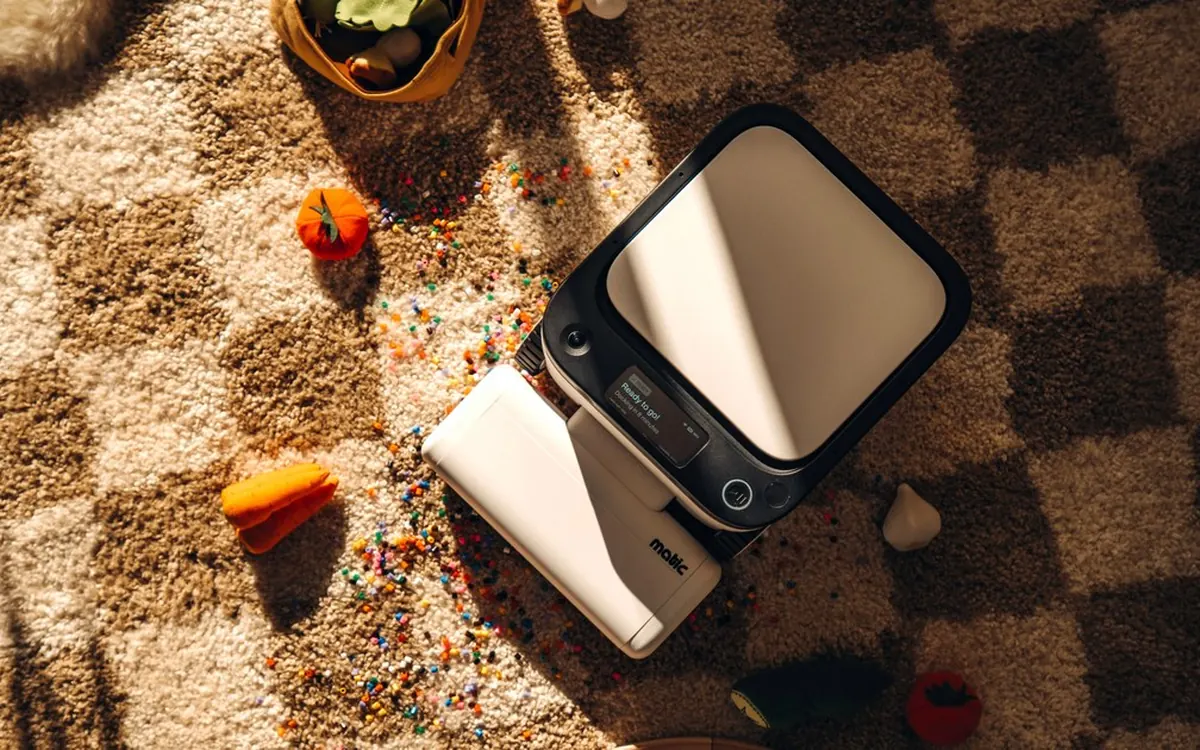 Matic robot vacuum on a rug; the new Serene looks identical, according to Matic