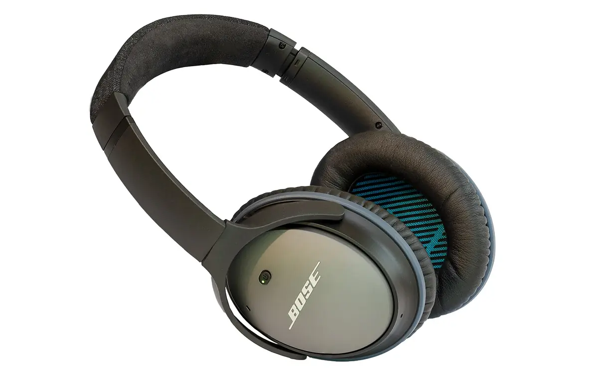 Bose QuietComfort 25 noise-cancelling headphones