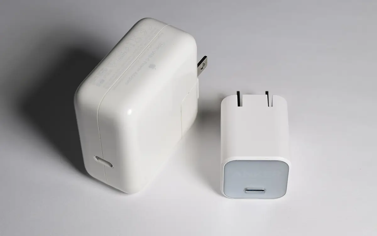 Silicon and GaN 30 W USB-C chargers side by side