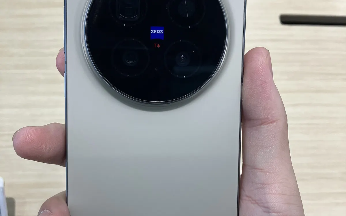 The back of a vivo X300 Pro with its round Zeiss camera module, the previous generation (illustrative photo)