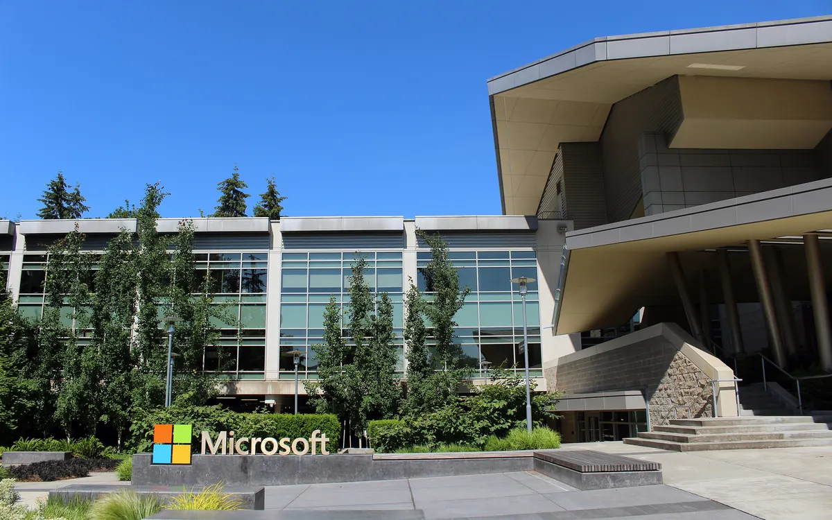 Microsoft sign and Building 92 visitor centre on the Redmond campus (illustrative photo)